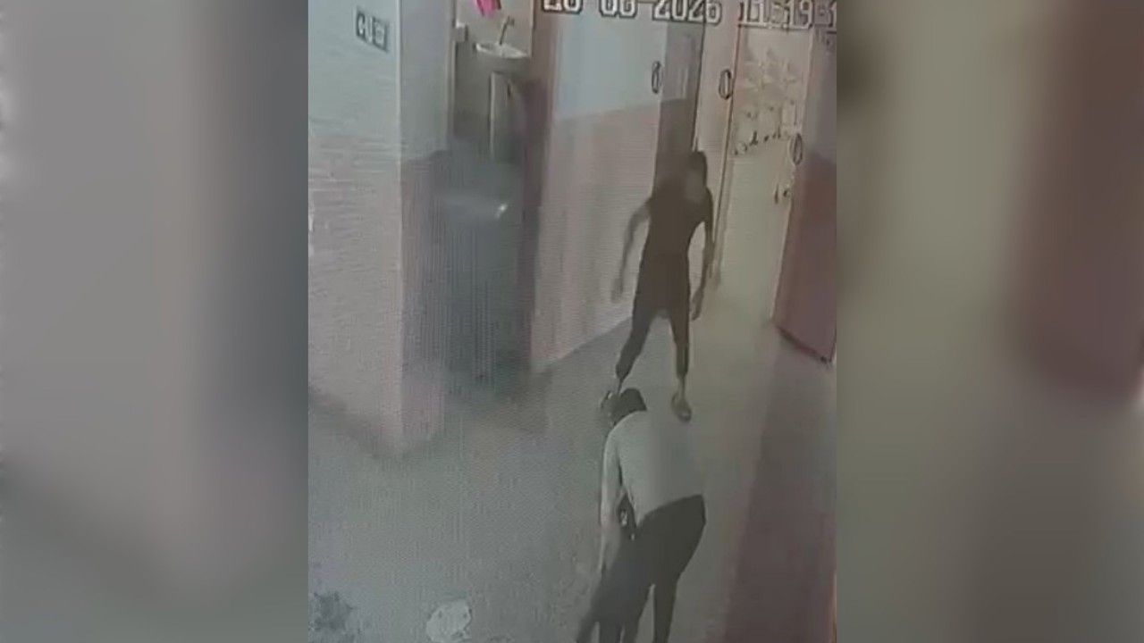 Nefes borusuna şeker kaçan çocuğa okul müdüründen müdahale 
