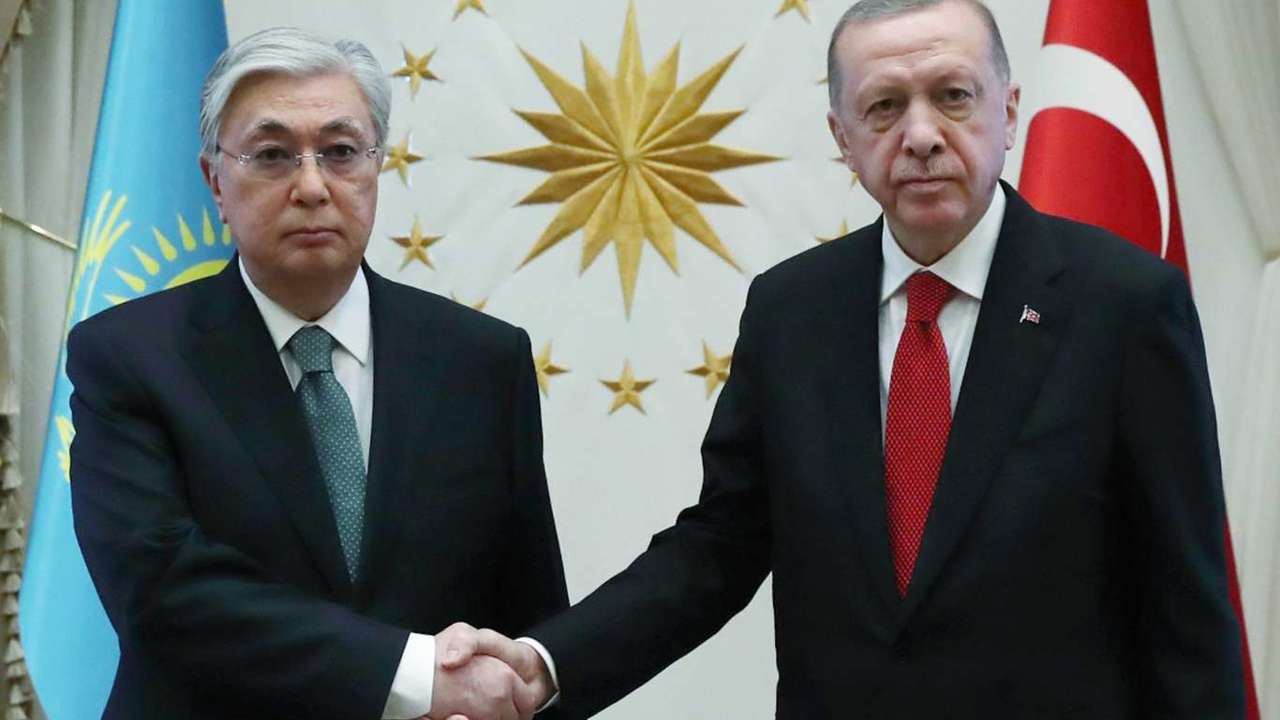 Cumhurbaşkanı Erdoğan’dan Kazakistan Cumhurbaşkanı Tokayev’e seçim tebriği
