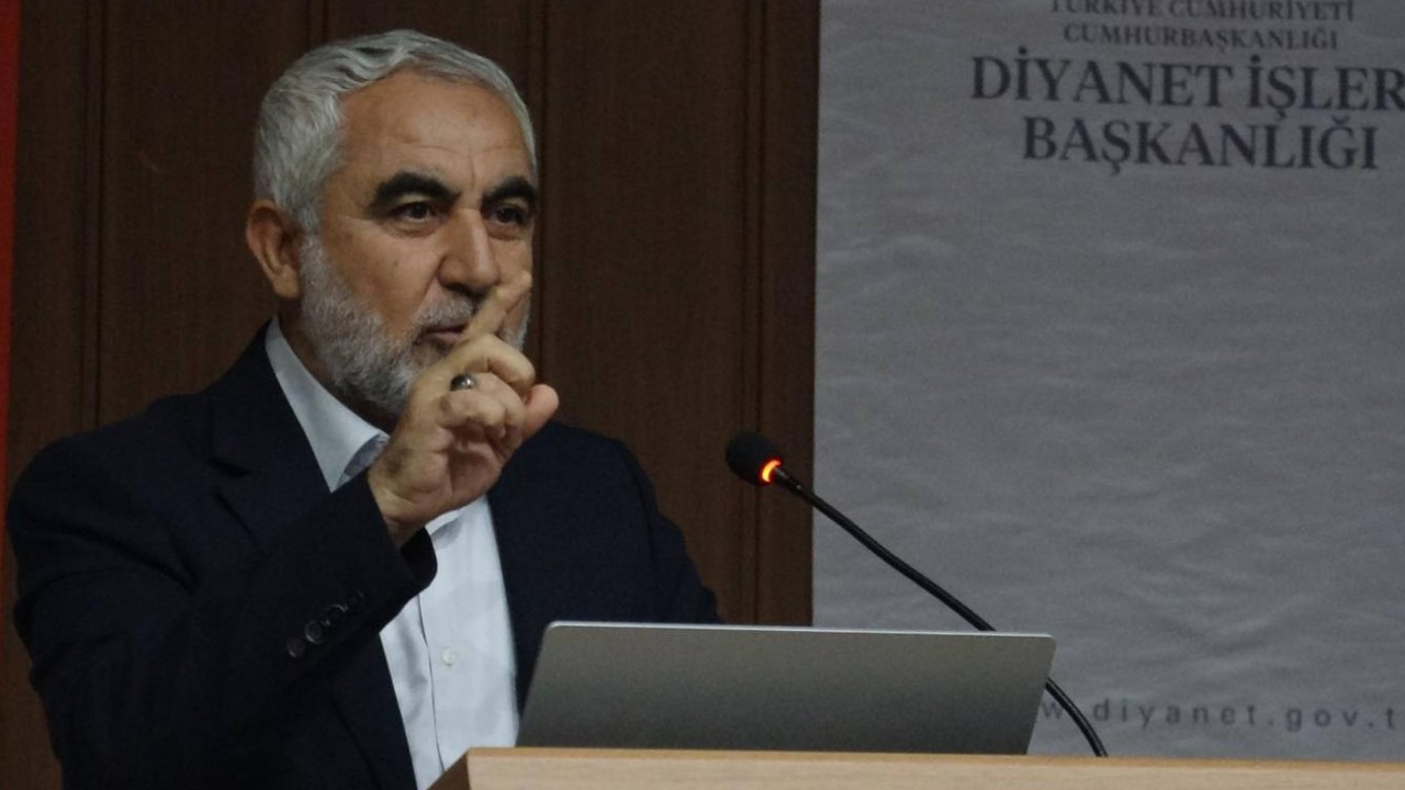 Prof. Dr. Ensari: Hayatımızın bütün alanlarında Peygamber Efendimizden örneklik görmeliyiz