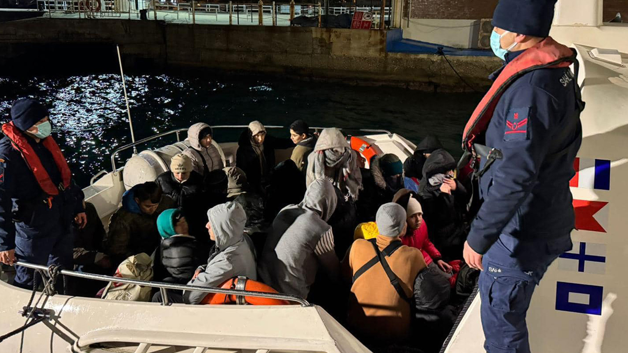 Edirne açıklarında 29 düzensiz göçmen yakalandı
