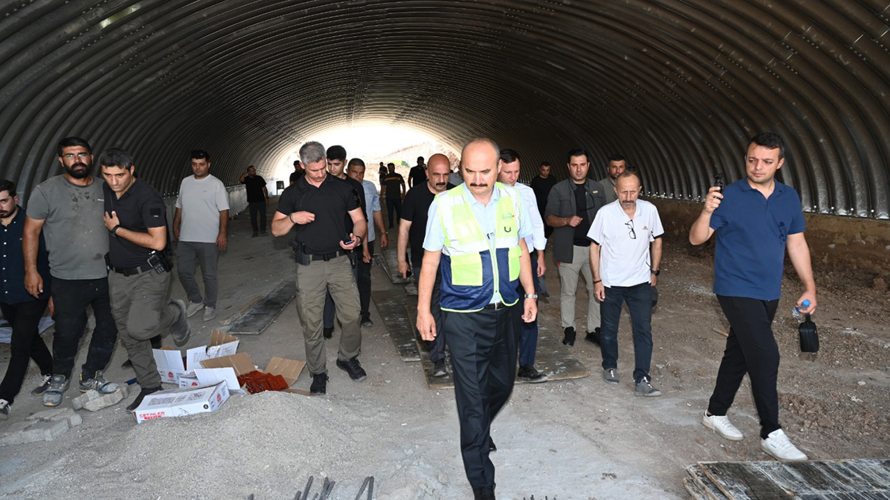 Vali Canalp: Şehir içi trafik yoğunluğunu çevre yollarıyla azaltacağız