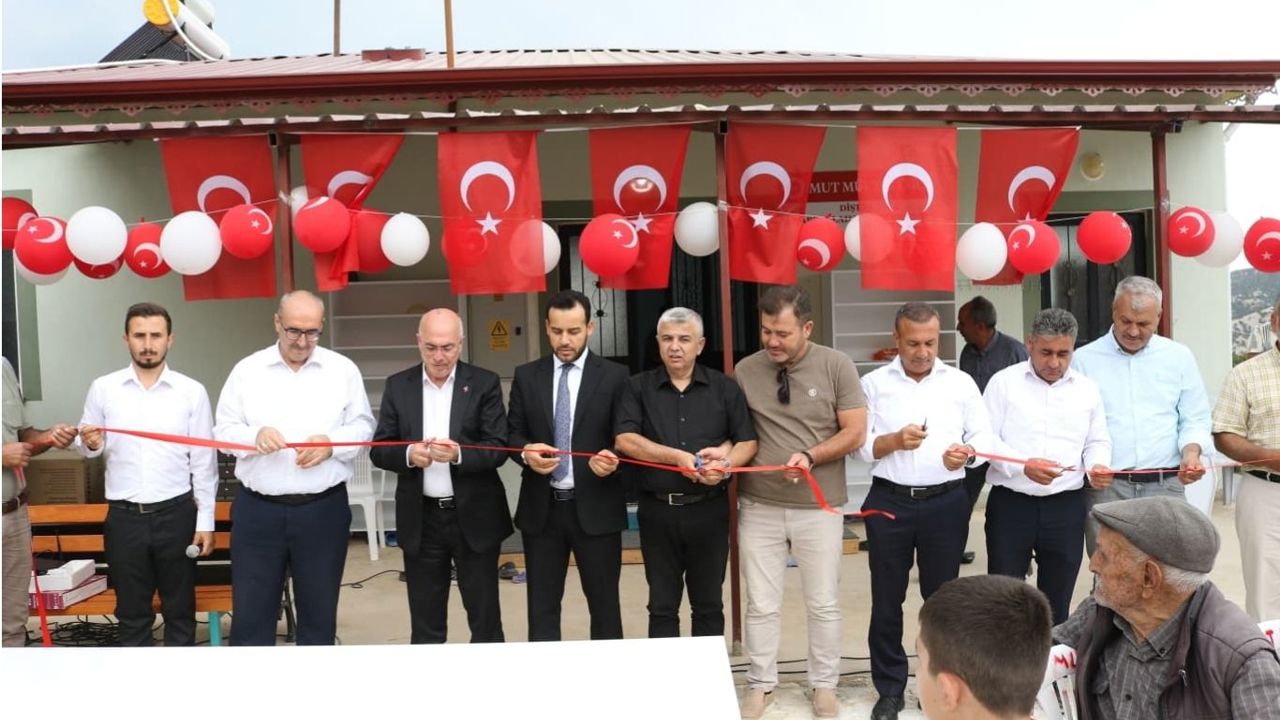 Mersin'de yapımı tamamlanan cami ibadete açıldı