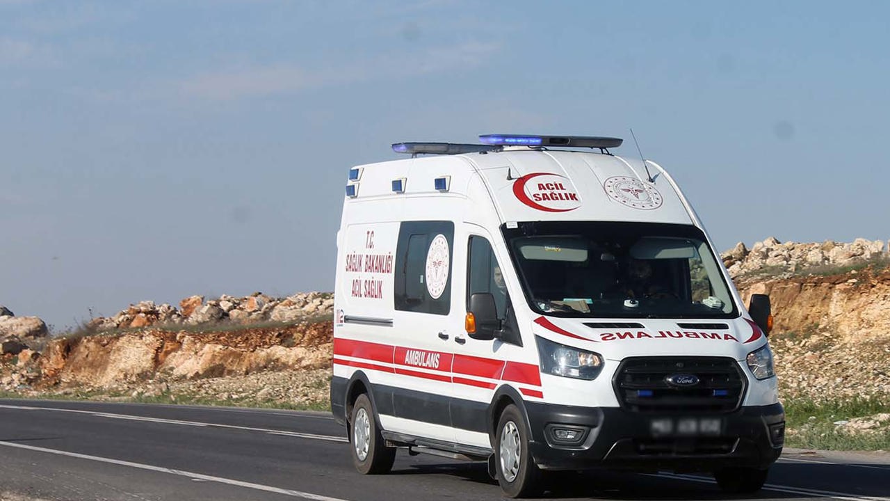 Karaman'da iki otomobil çarpıştı: Bir ölü, bir yaralı