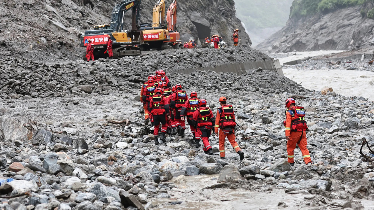 Nepal'de felaketin bilançosu ağırlaşıyor: Can kaybı 675’e yükseldi