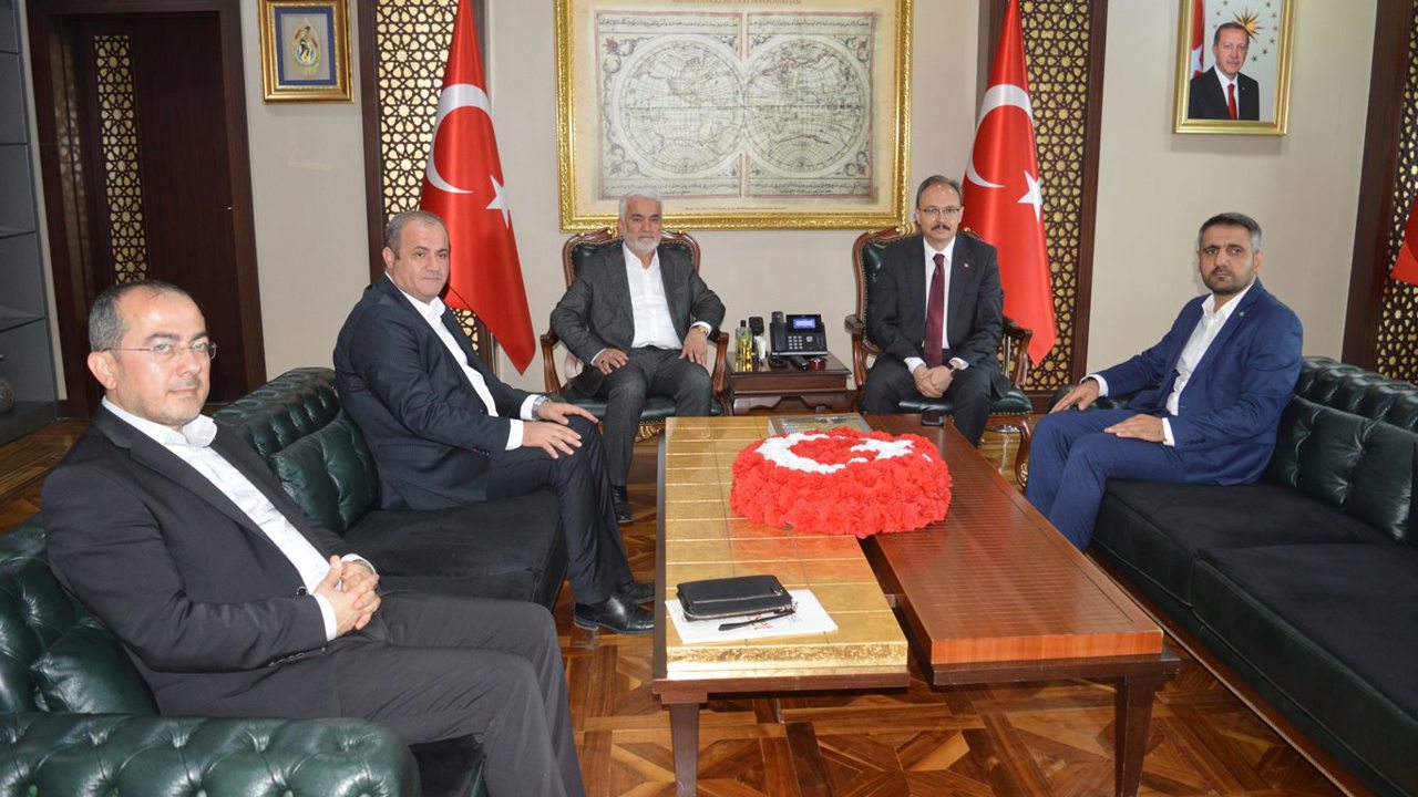 HÜDA PAR Genel Başkanı Yapıcıoğlu Siirt’te: Kentin sorunlarını yerinde dinledi