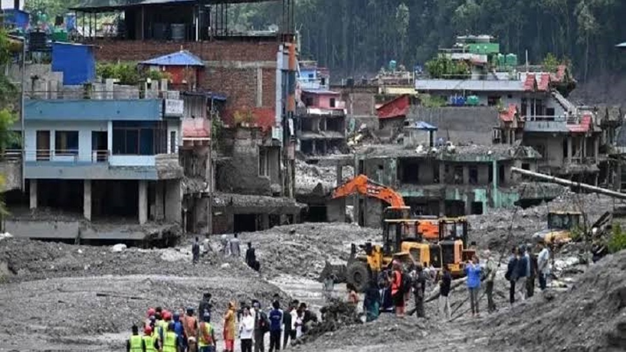 Nepal'deki sel felaketinde ölü sayısı 987'ye ulaştı