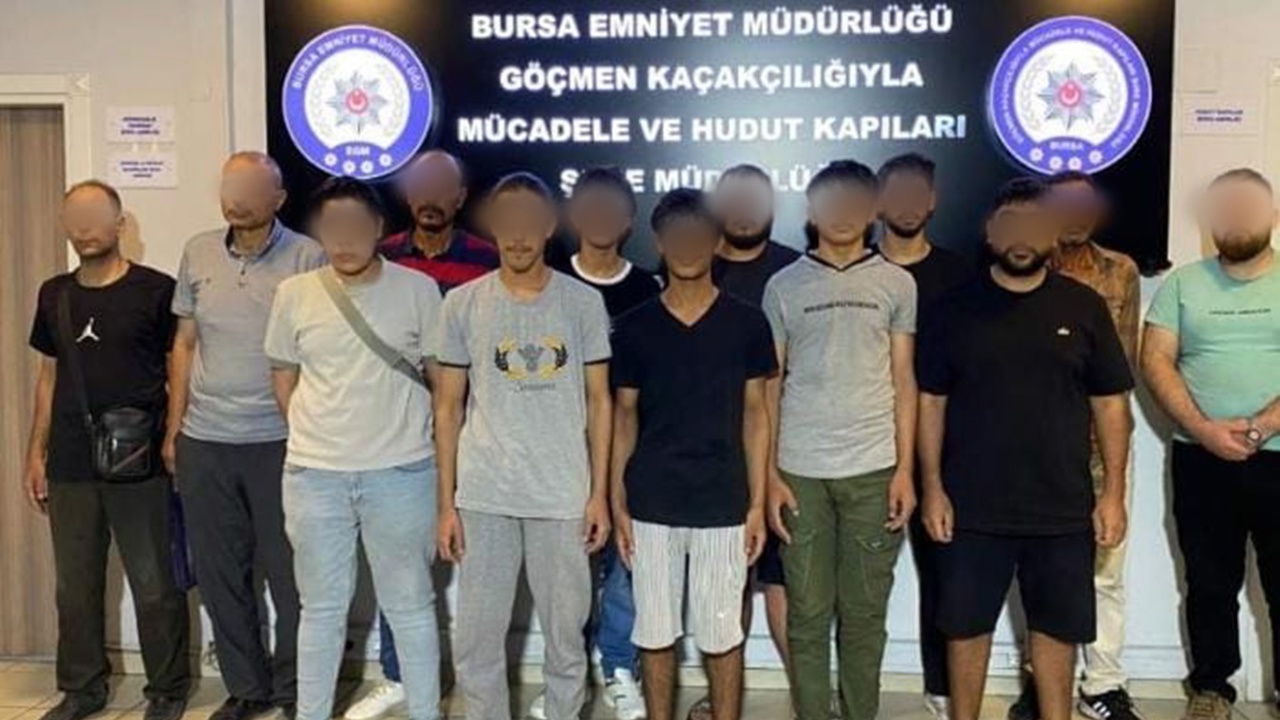 Bursa’da 13 düzensiz göçmen yakalandı, 2 şüpheli gözaltına alındı