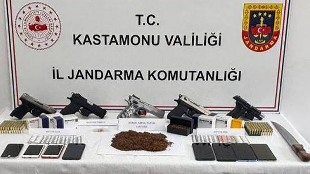 Kastamonu’da 4 ruhsatsız tabanca ele geçirildi