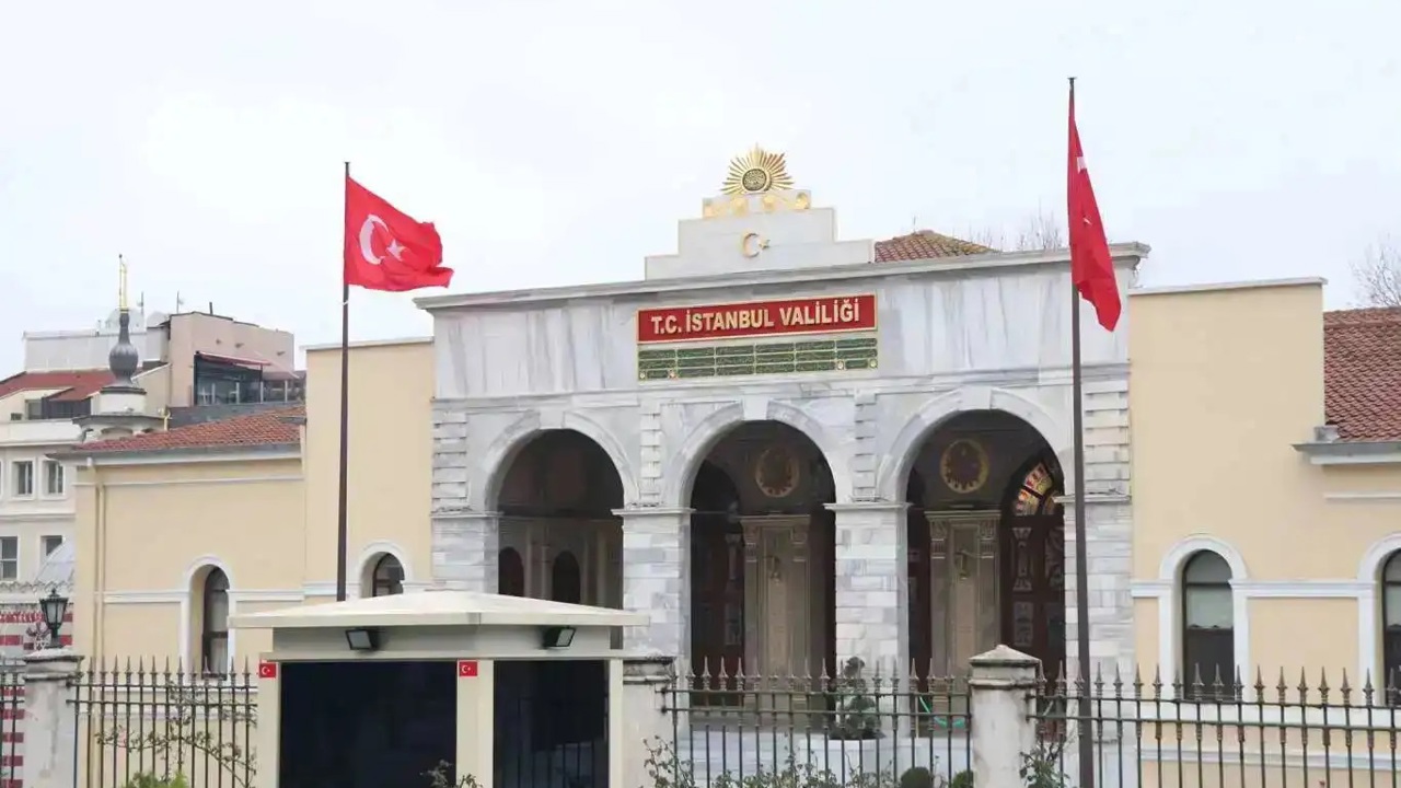 İstanbul Valiliği: Silivri açıklarında iki gemi çarpıştı, 10 kişilik mürettebattan haber alınamıyor