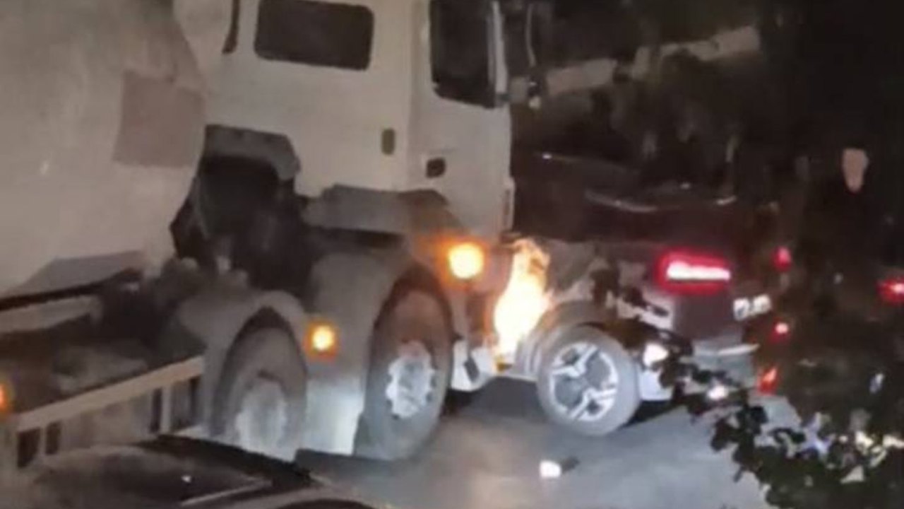 Batman'da beton mikseri ile otomobil çarpıştı: 1 yaralı