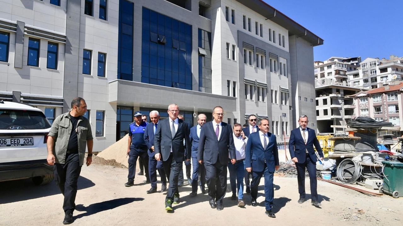 Ankara Valisi Canbolat, Mamak'ta kamu yatırımlarını yerinde inceledi