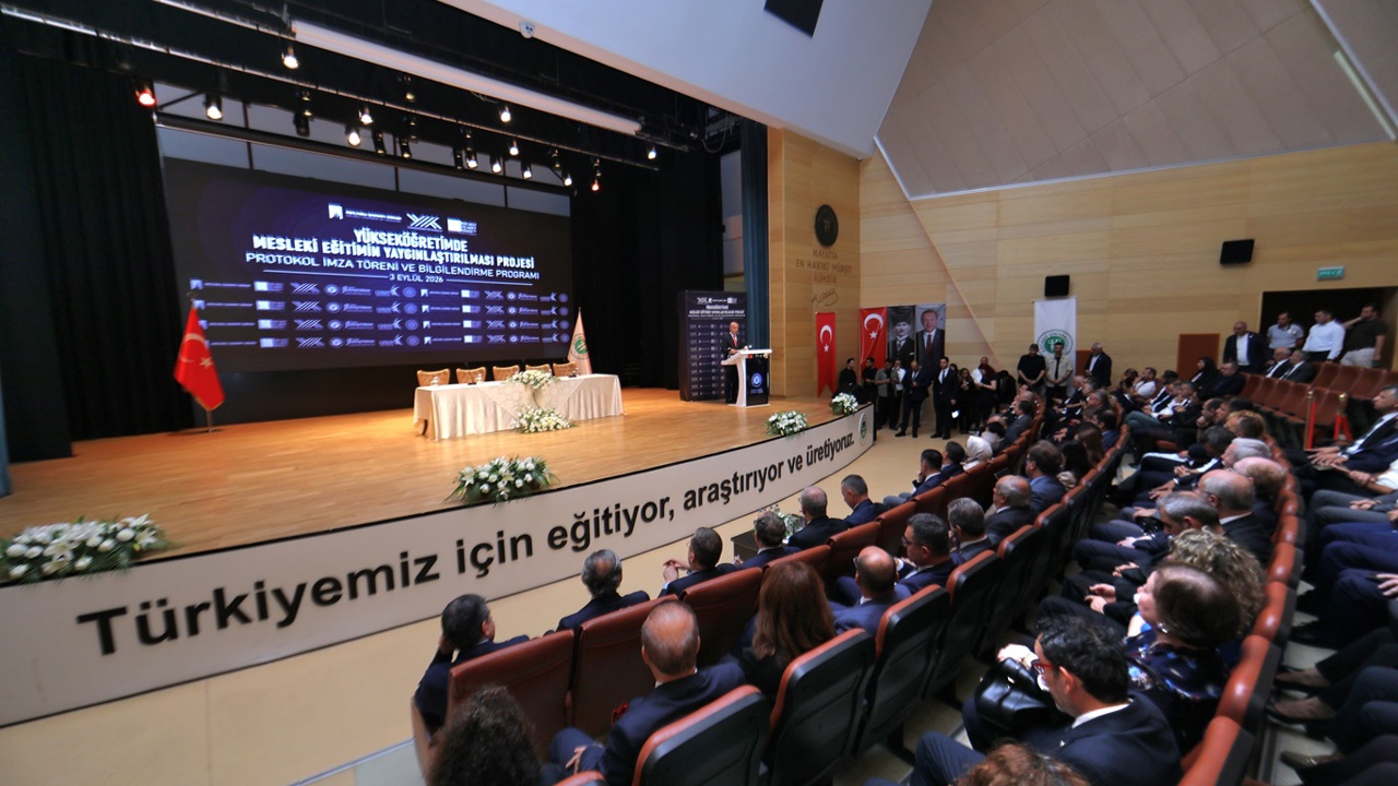 YÖK, öğrencileri üretim dünyasıyla buluşturuyor sanayinin kalbinde istihdama hazırlıyor