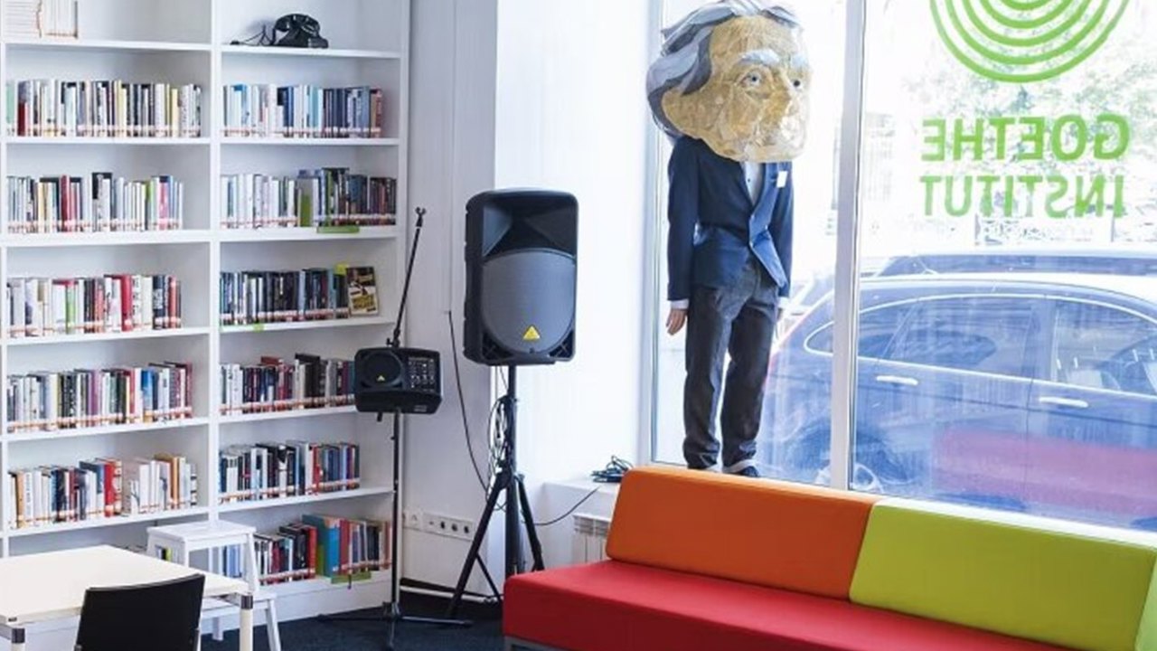 Rusya, Almanya'nın Rus Evi'ni kapatmasına karşılık olarak Goethe Enstitü şubelerini kapatacak.