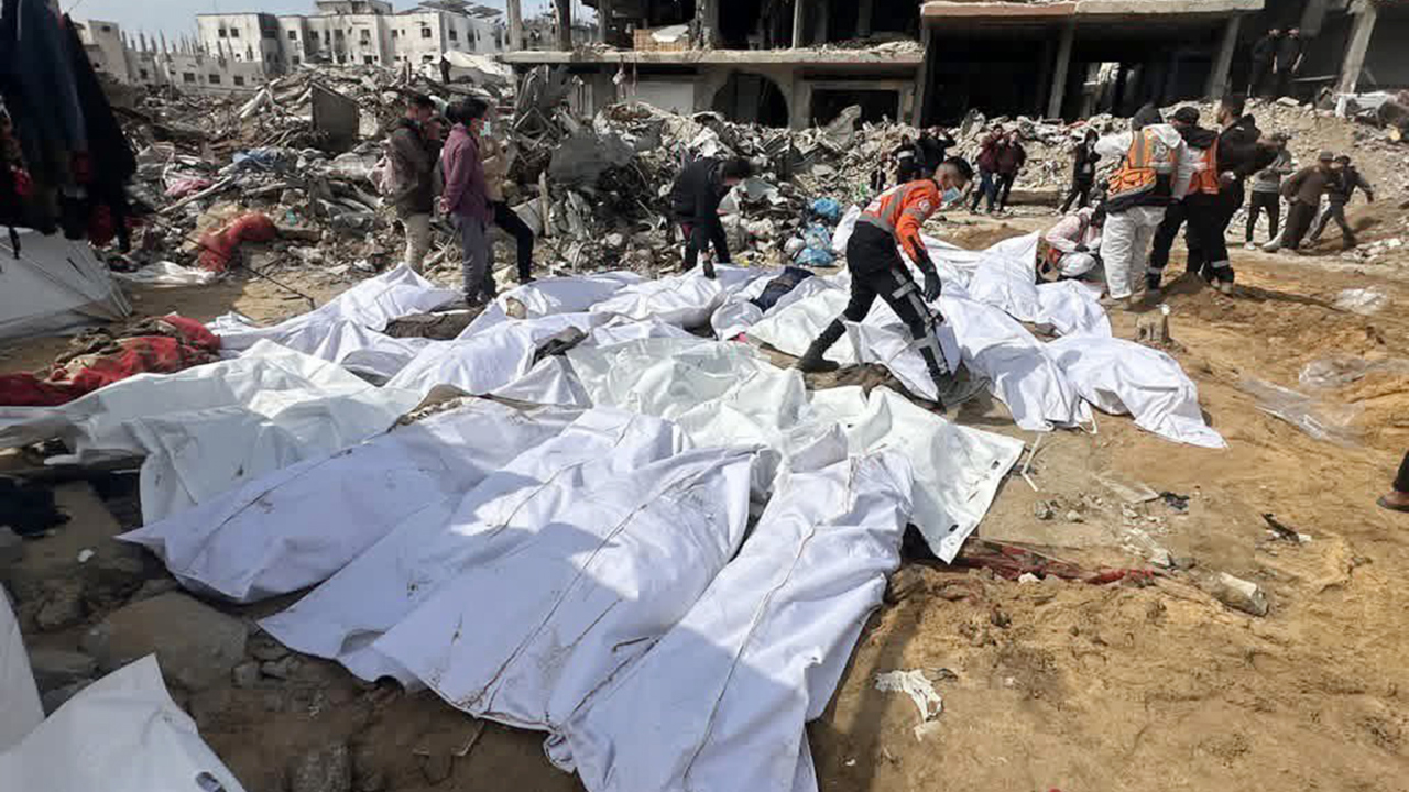 Gazze'de enkazdan 55 şehidin naaşı çıkarıldı