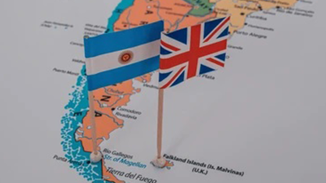 Falkland Adaları İngiltere ile Arjantin arasında sorun olmaya devam ediyor