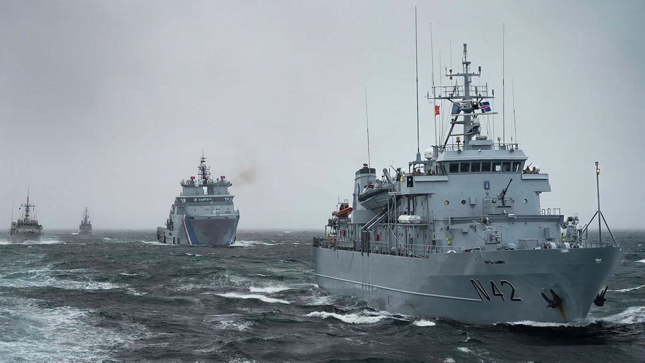 Kuzey Atlantik'te dikkat çeken NATO tatbikatı