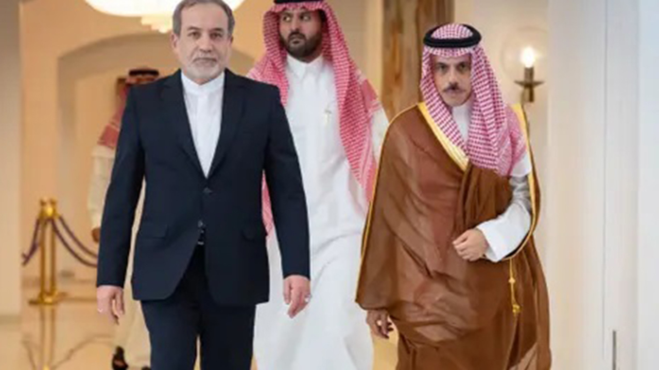  İran ve Suudi Arabistan dışişleri bakanları Hürmüz Boğazı'nı görüştü