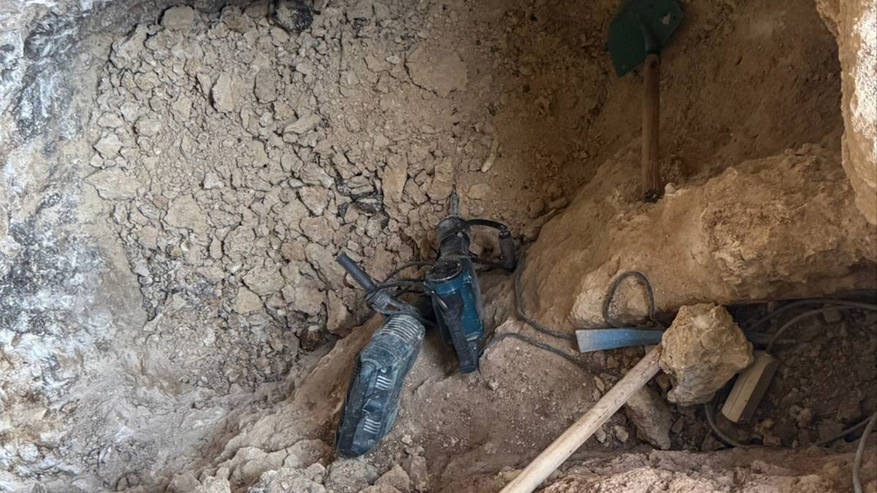 Batman'da mağarada kaçak kazı yapan 4 kişi yakalandı