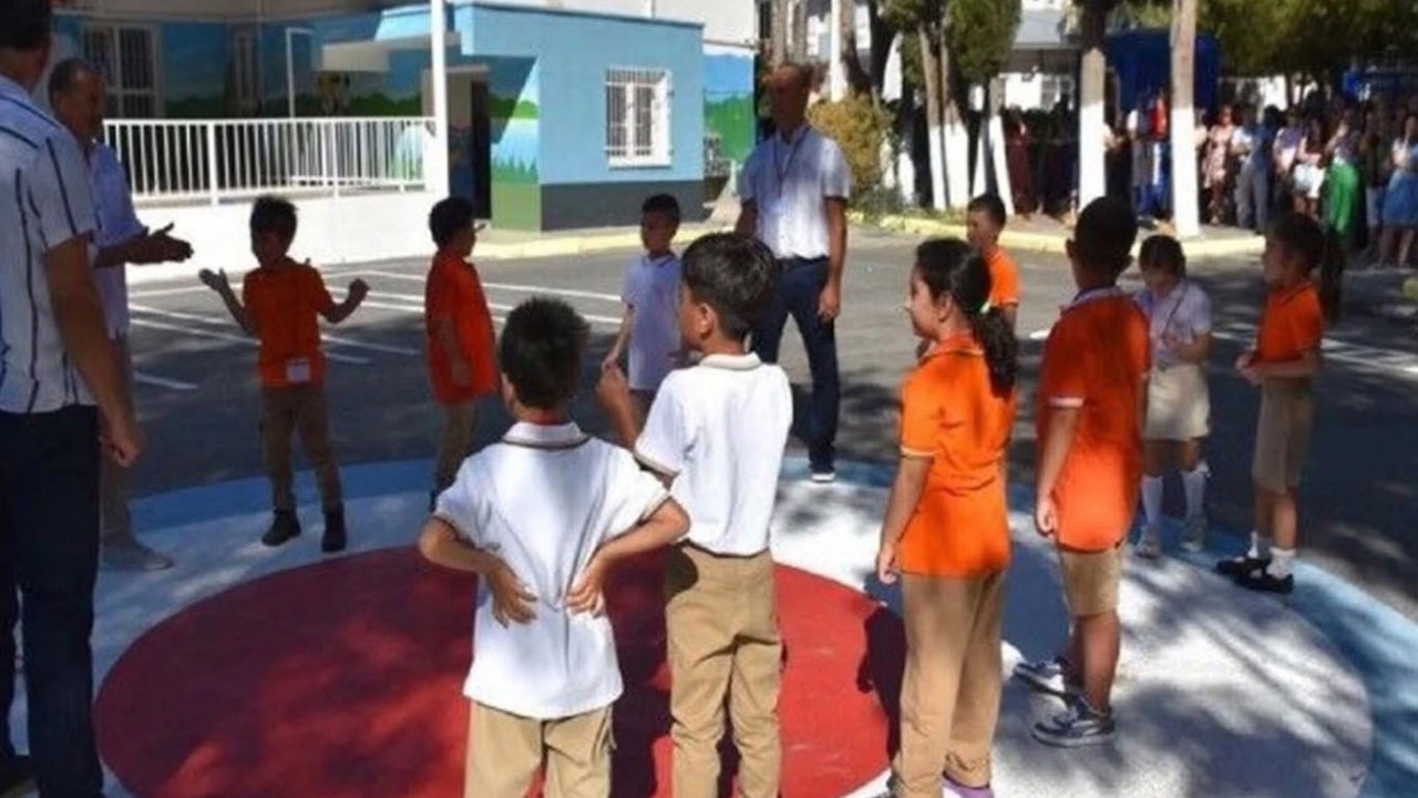 İzmir’de okula uyum haftası başladı: Minik öğrenciler heyecanlı