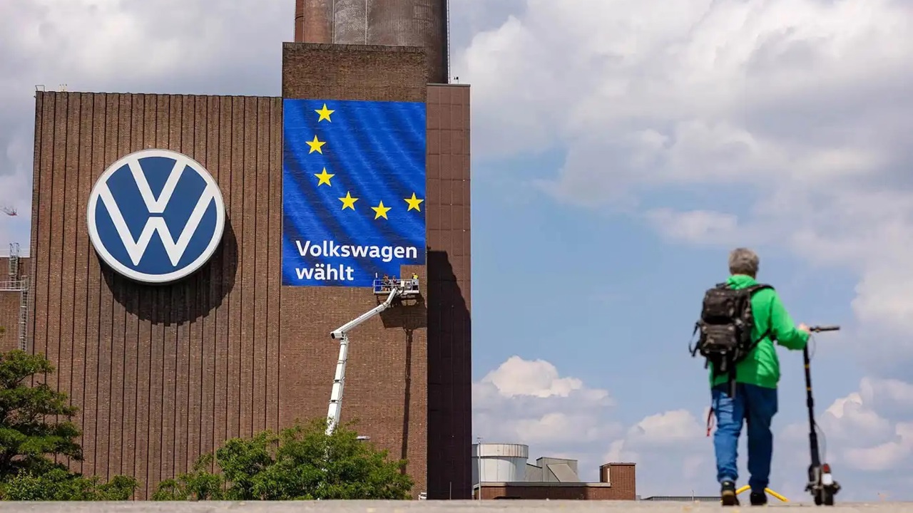 Volkswagen fabrikası siyonist rejim için askeri üretime dönüştürülüyor