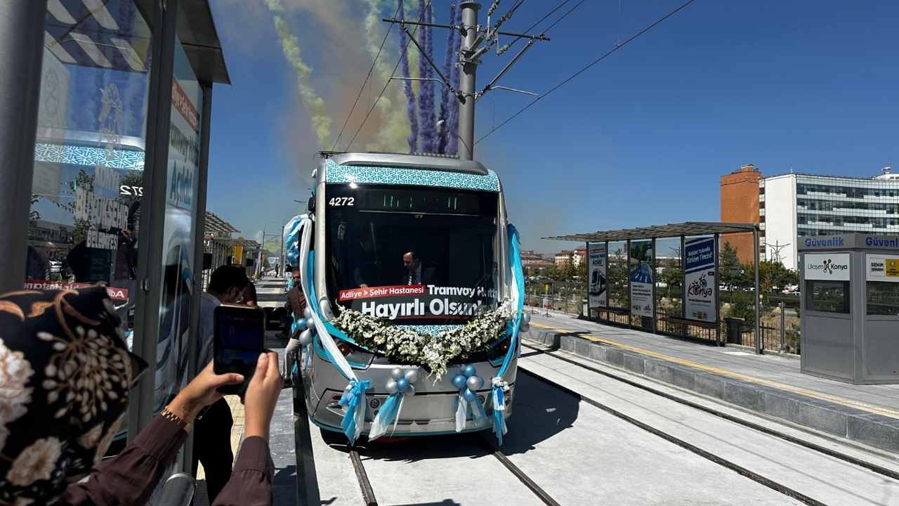 Konya'da şehir hastanesi tramvay hattının ilk etabı hizmete açıldı
