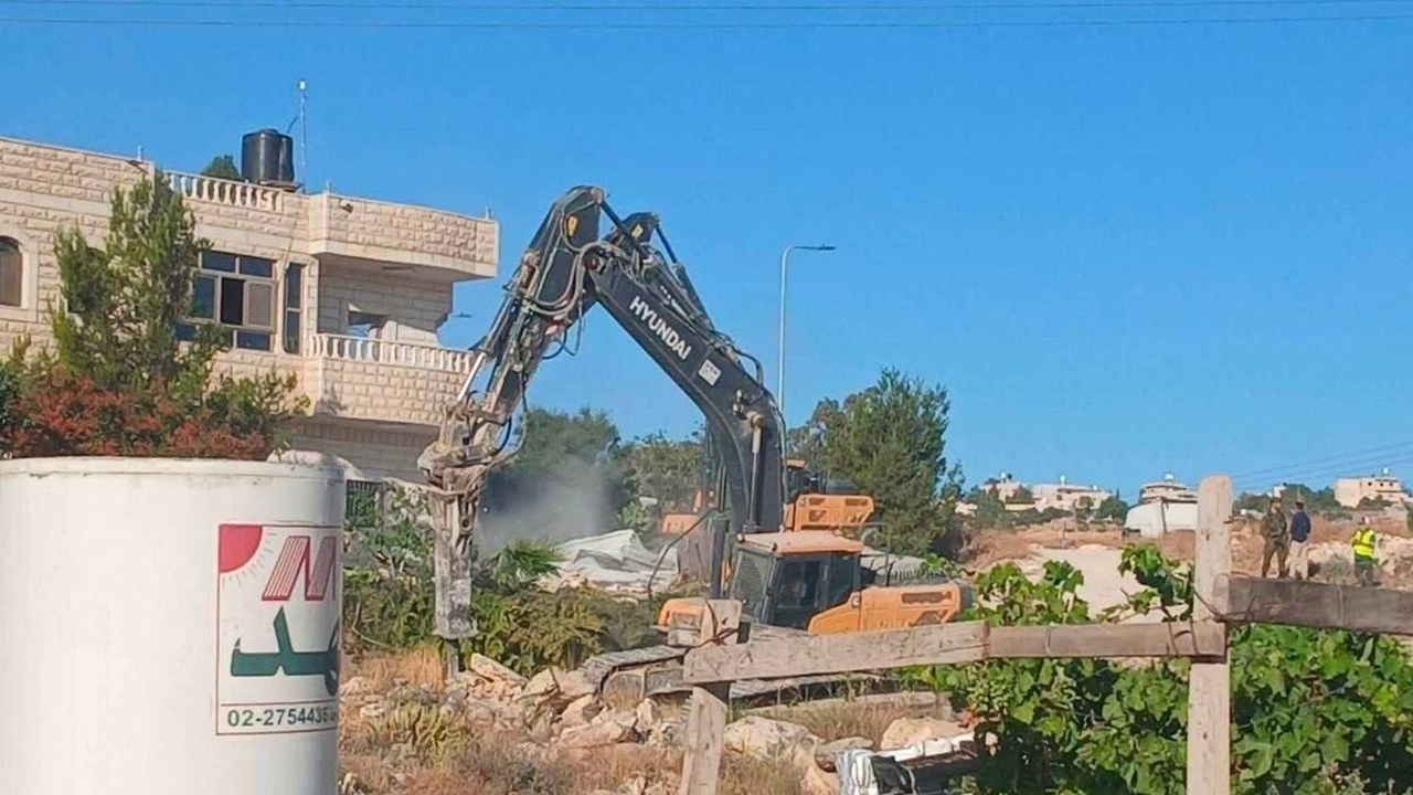 Batı Şeria'da bir Filistinlinin evi yıkıldı