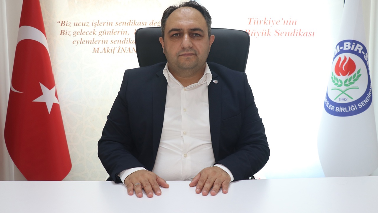 Eğitimci Duran: Öğrenci ve sınıf mahremiyeti için telefon kullanımına sınır getirilmeli