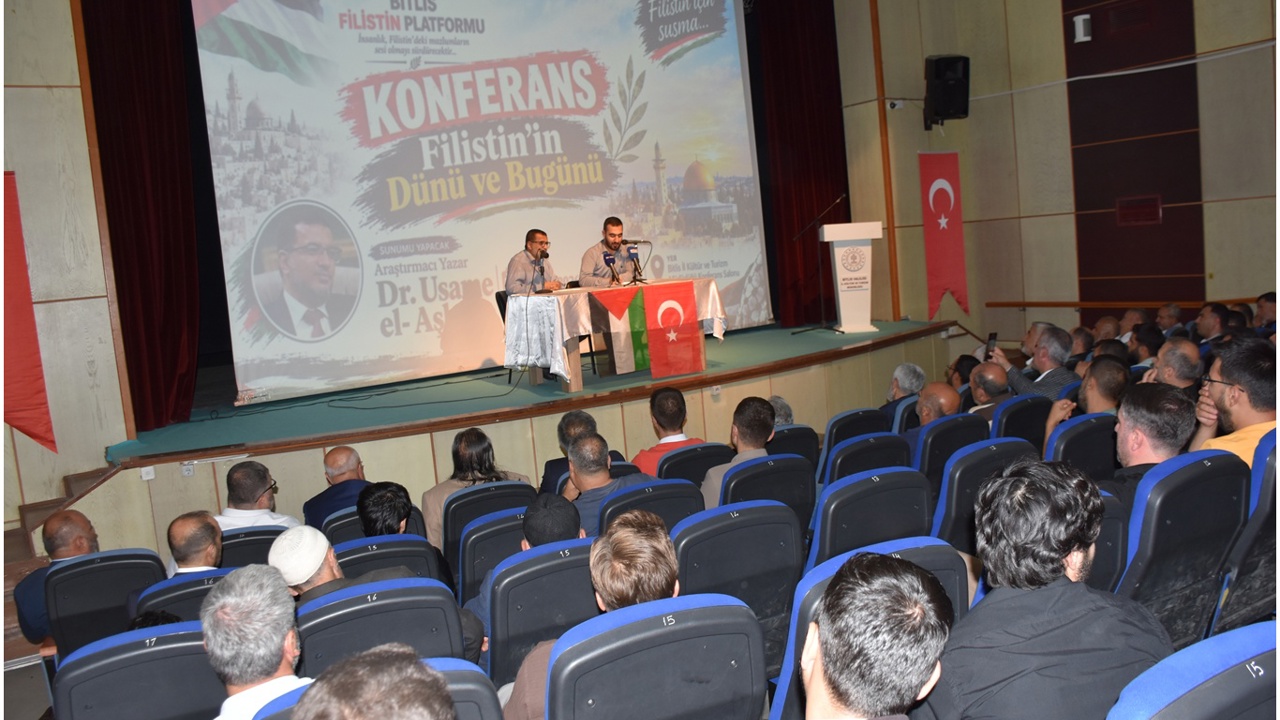 Bitlis’te katılımcıları gözyaşına boğan Filistin konferansı