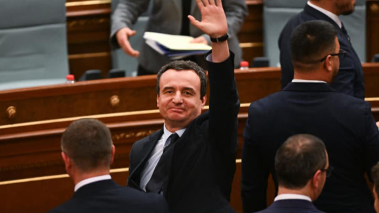 Kosova'da Kurti hükümeti güvenoyu aldı