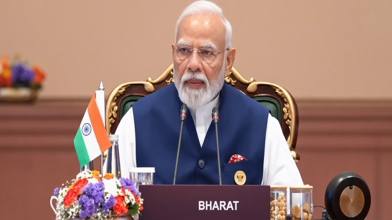 Modi'den BRICS'e küresel krizlere karşı işbirliği çağrısı