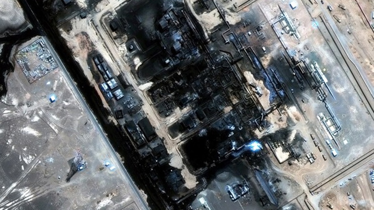 Suudi Arabistan’daki petrol hattının uydu görüntüsü ortaya çıktı