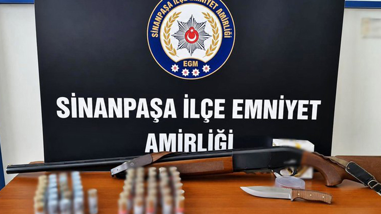 Afyonkarahisar’da sosyal medyada silah paylaşımı yapan şüpheli yakalandı