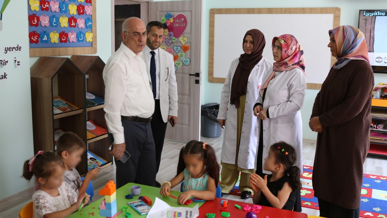 İl Müftüsü Topal'dan 4-6 yaş Kur'an kursuna ziyaret