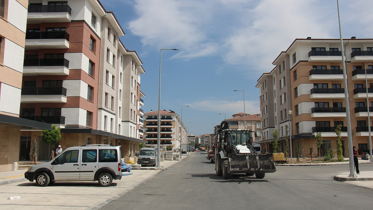 Depremzede hak sahipleri: Kış gelmeden evlerimize kavuşmak istiyoruz