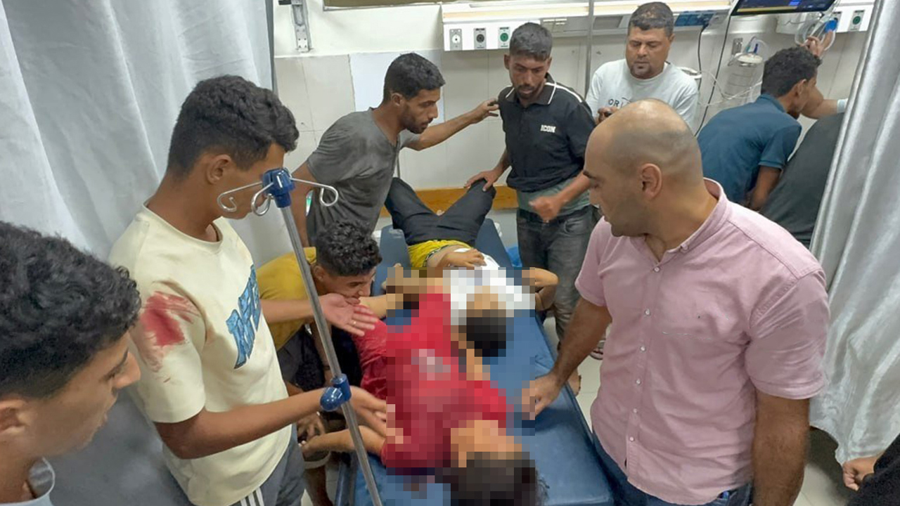 Gazze'de hasarlı bina çöktü: 5'i çocuk en az 20 şehit, 100 kayıp