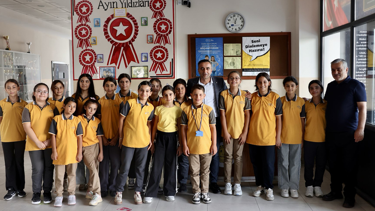 Akçadağ Belediyesinden öğrencilere çanta ve kırtasiye desteği