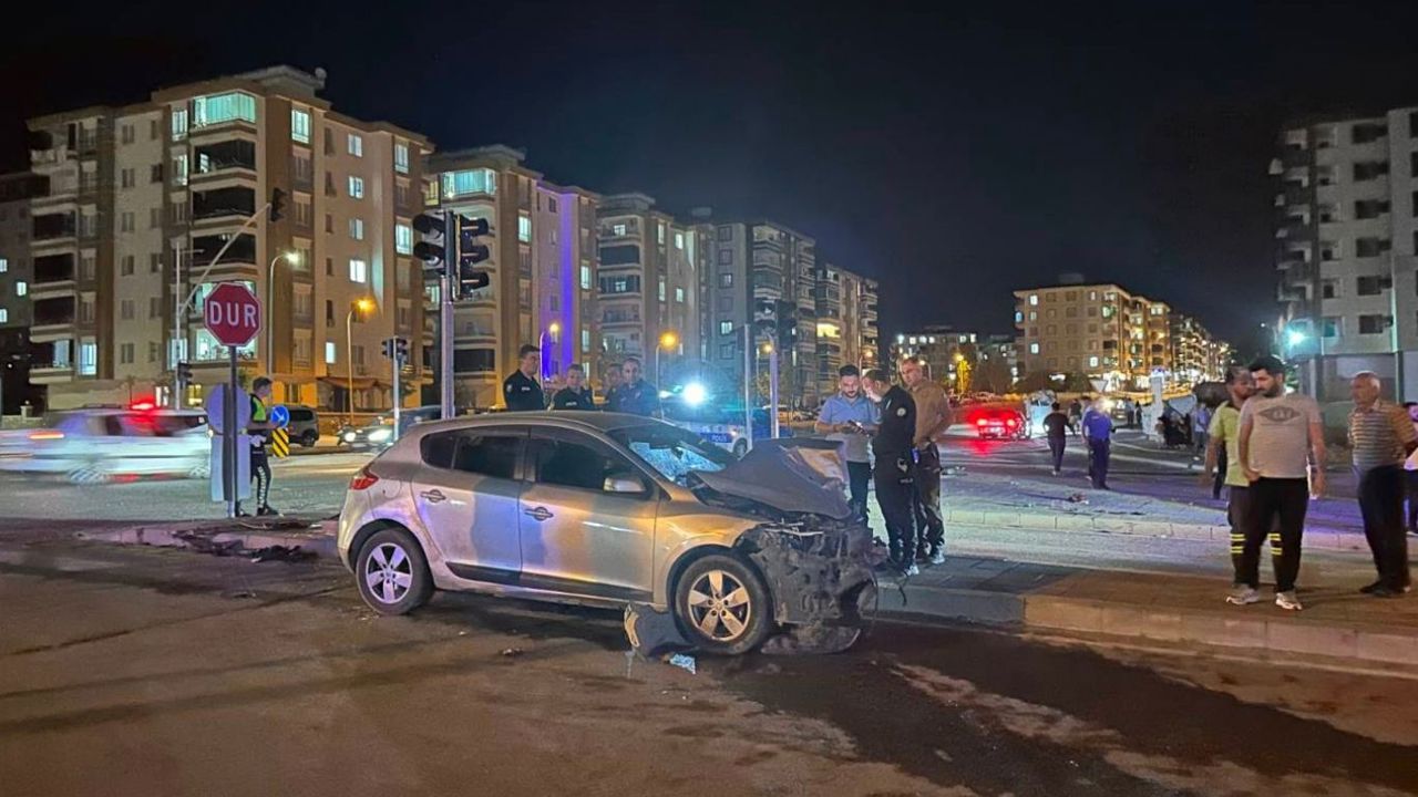 Gaziantep'te motosiklet ile otomobil çarpıştı: Bir yaralı