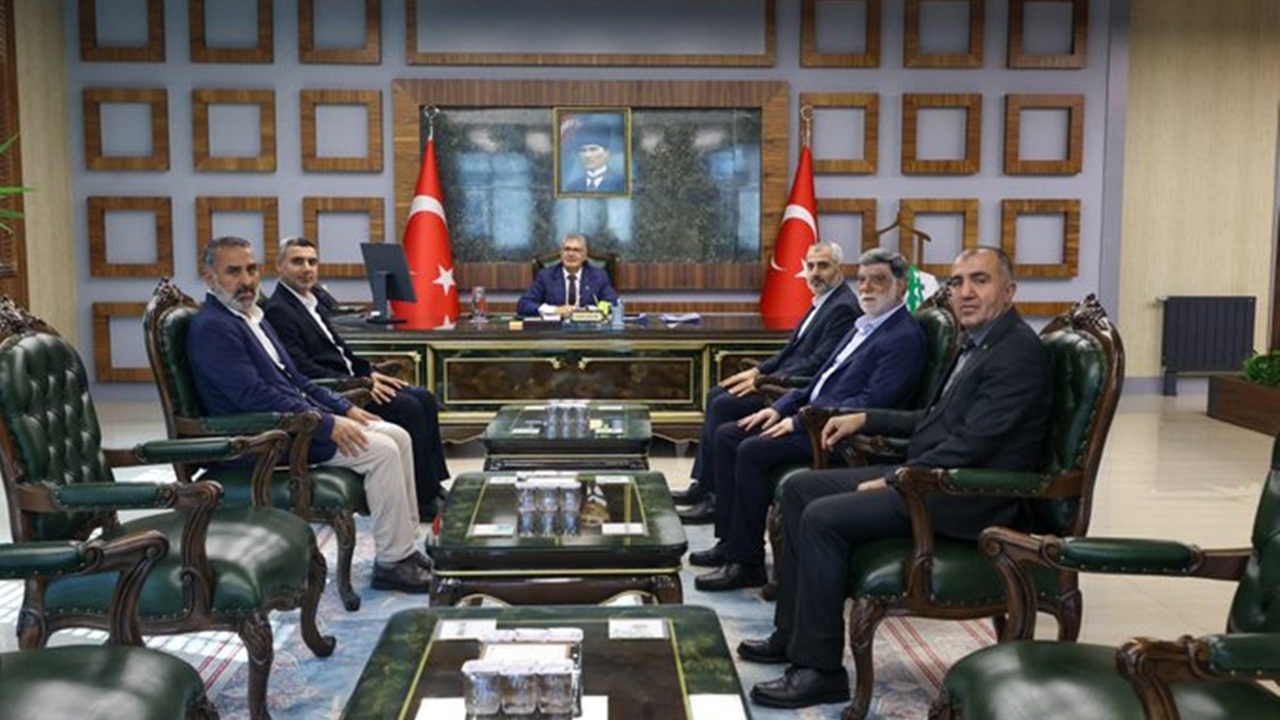 HÜDA PAR Bingöl heyetinden Vali Çelik’e ziyaret