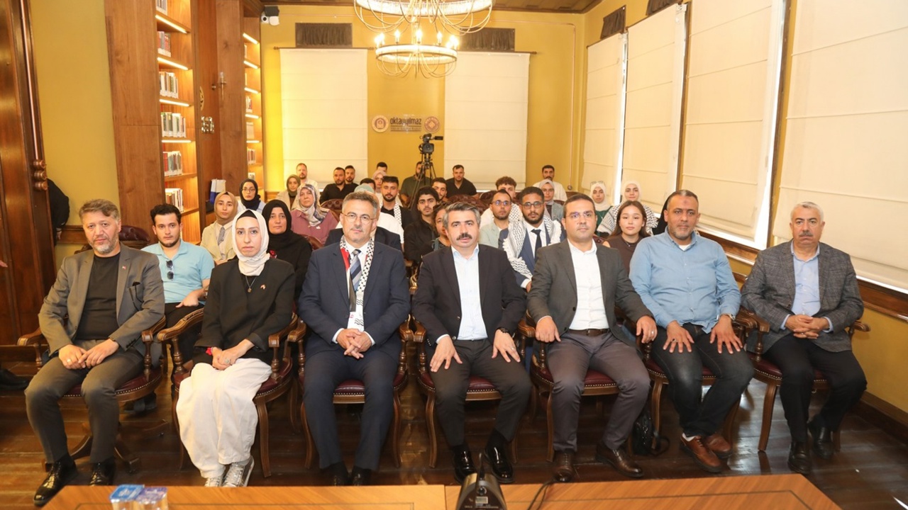 Gazze’de eğitim, soykırımın gölgesinde sürdürülmeye çalışılıyor