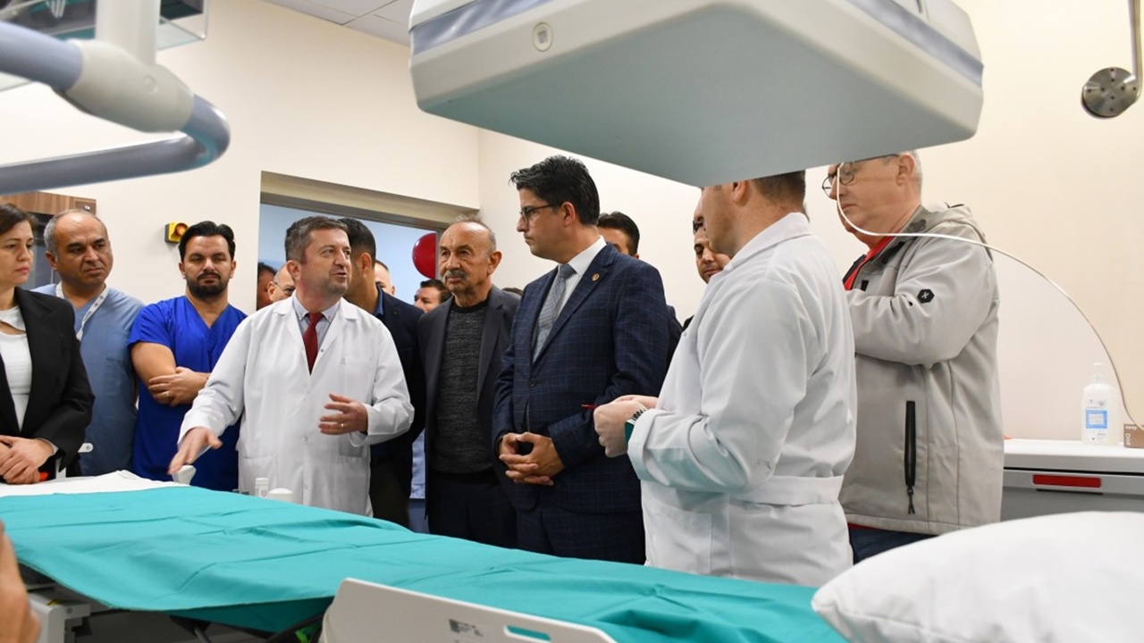 İstanbul Üniversitesi Tıp Fakültesi ile Muş Devlet Hastanesi arasında uzaktan ameliyat