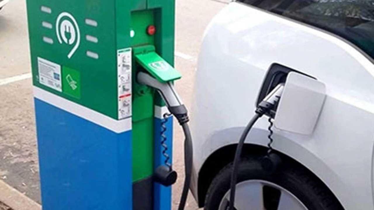 Türkiye’de elektrikli araç kullanımı artıyor: Şarj tüketimi 97 bin MWh’yi aştı