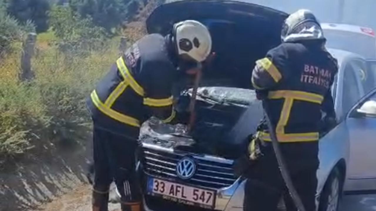 Batman'da seyir halindeki otomobil yandı