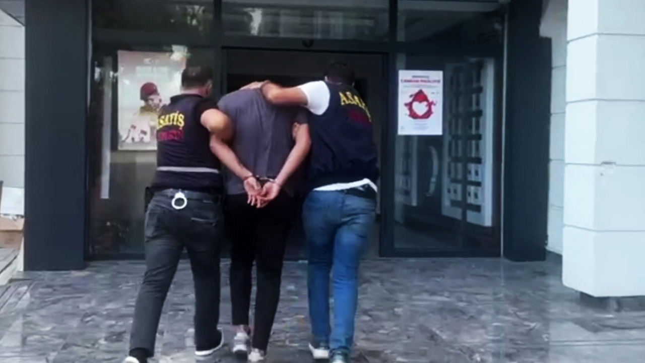 Mersin’de 51 yıl 2 ay hapis cezasıyla aranan şahıs yakalandı