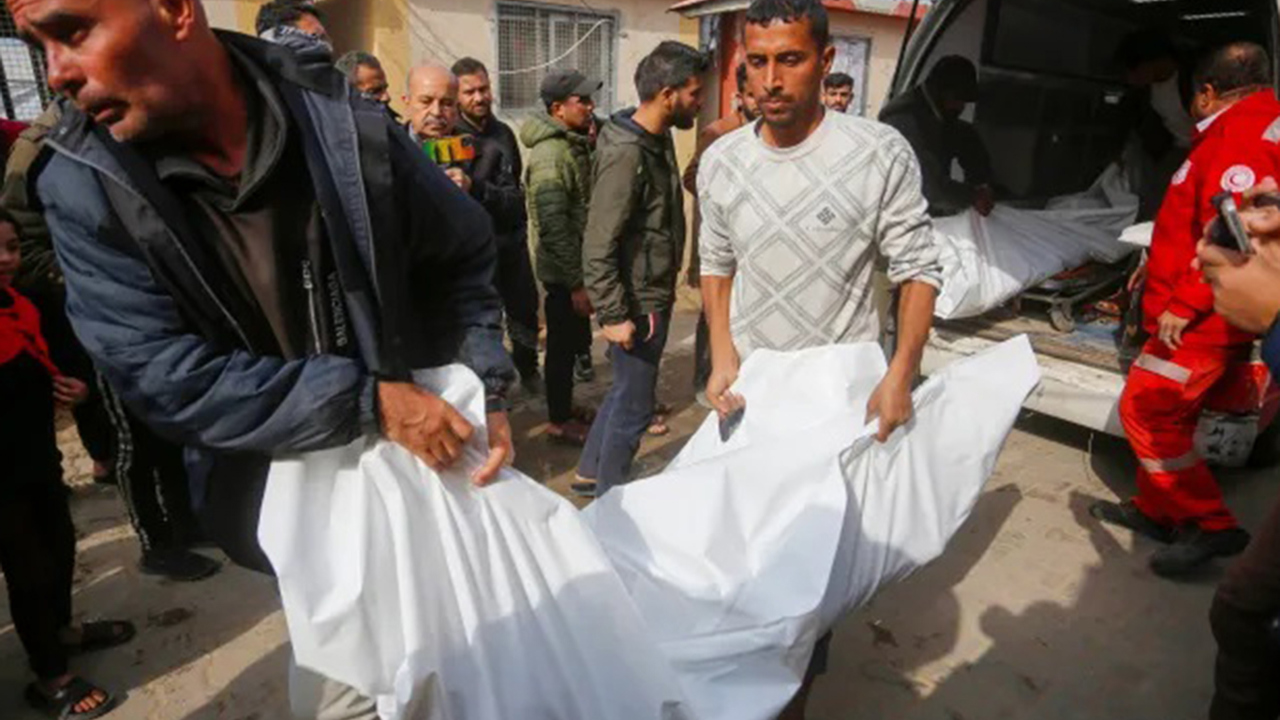 Siyonistler ateşkese rağmen Gazze'ye saldırılarını sürdürüyor: Hastanelere 4 şehidin naaşı getirildi
