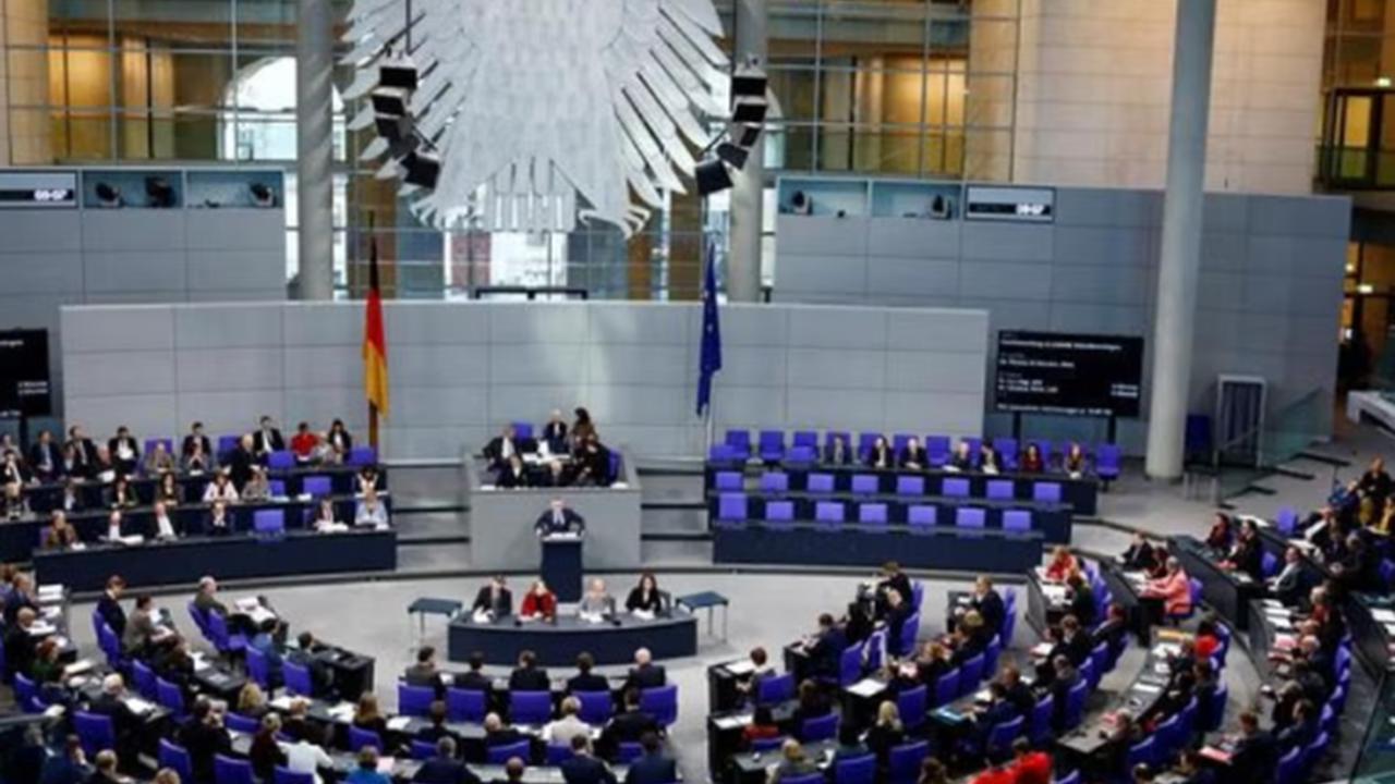 Almanya'da sosyal medyaya yeni düzenlemeler gündemde