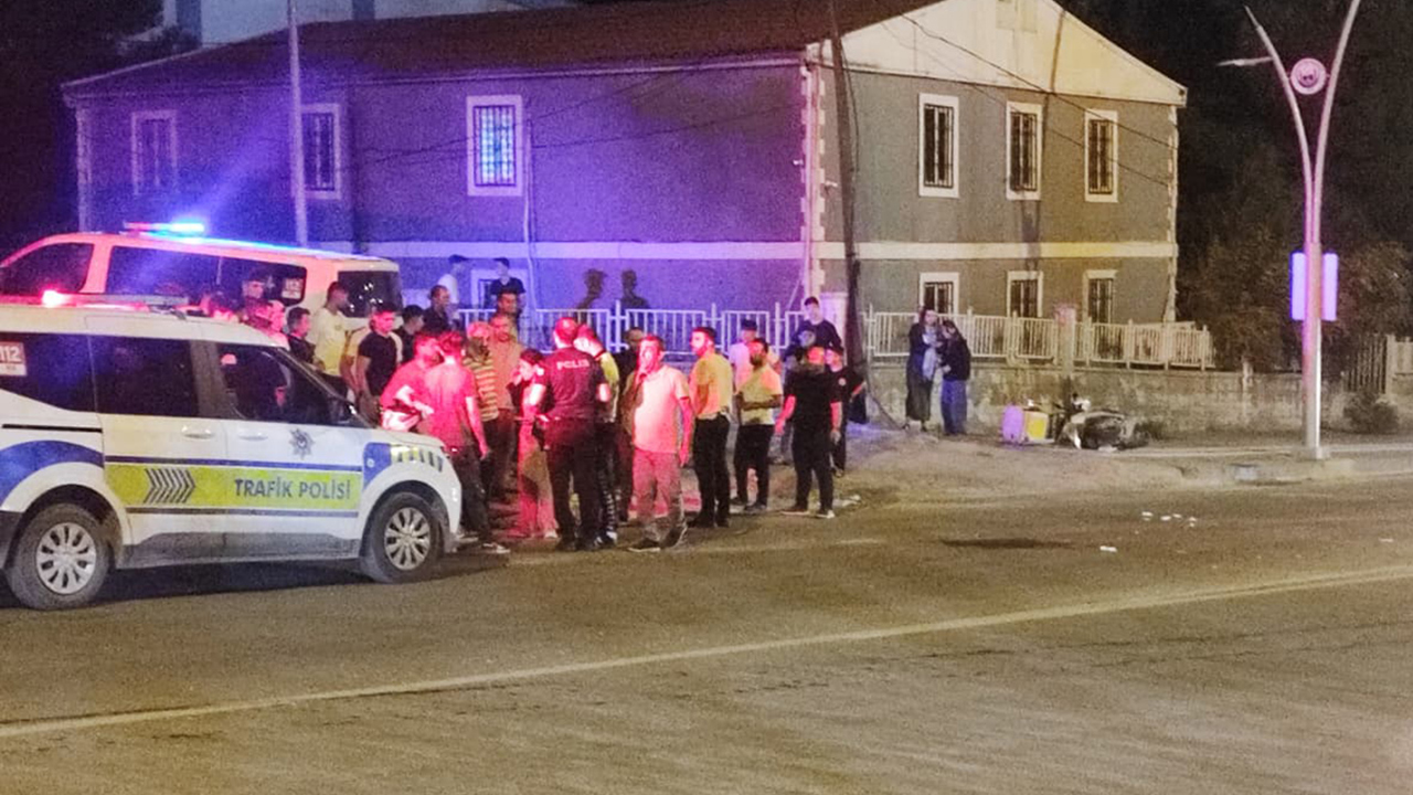 Batman'da motosikletli kurye ile otomobil çarpıştı: Bir yaralı