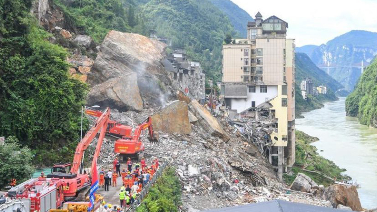 Çin’de heyelan faciası: 2 ölü, 3 kayıp