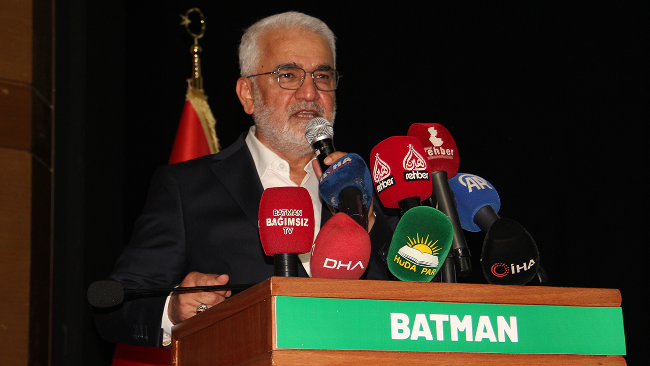 HÜDA PAR Genel Başkanı Yapıcıoğlu: Sapkınlığı başkasına bulaştırma hürriyetinizi tanımıyoruz