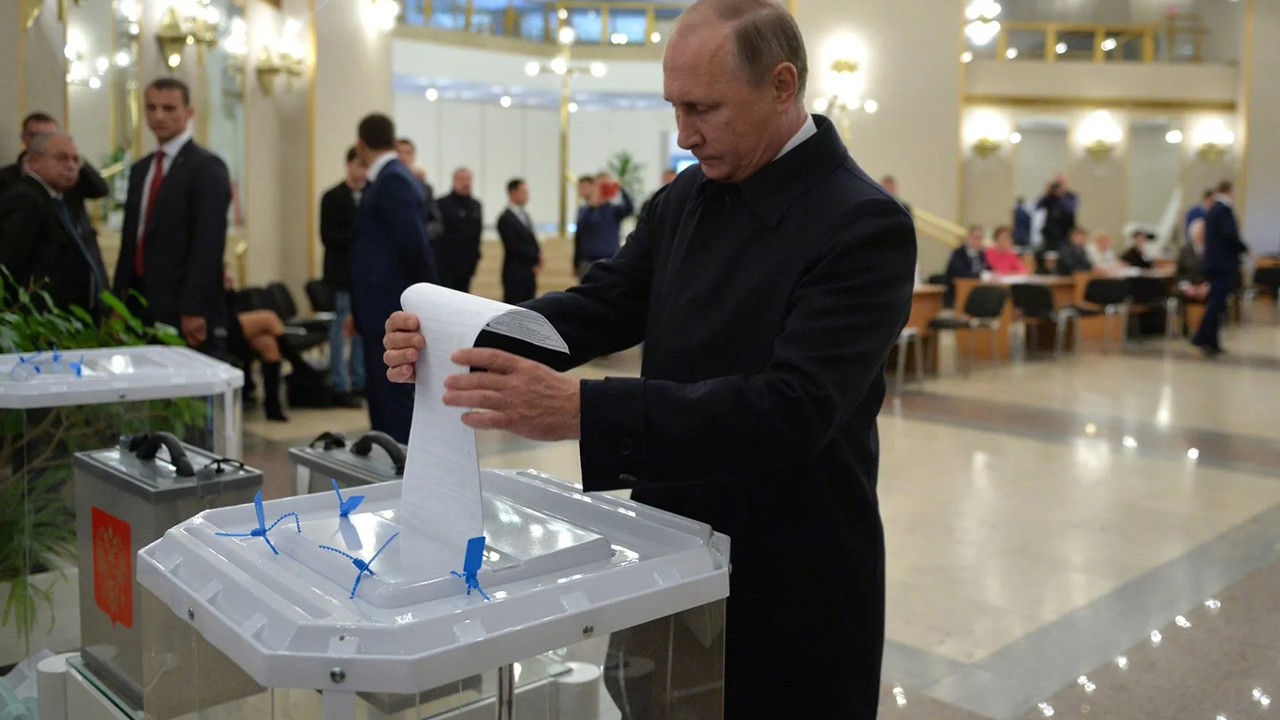 Rusya'da oy sayımı sürüyor: Putin'in partisi Birleşik Rusya yüzde 49,4 ile önde
