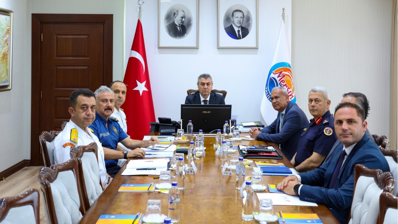 Mersin'de 20 günde 854 aranan kişi yakalandı